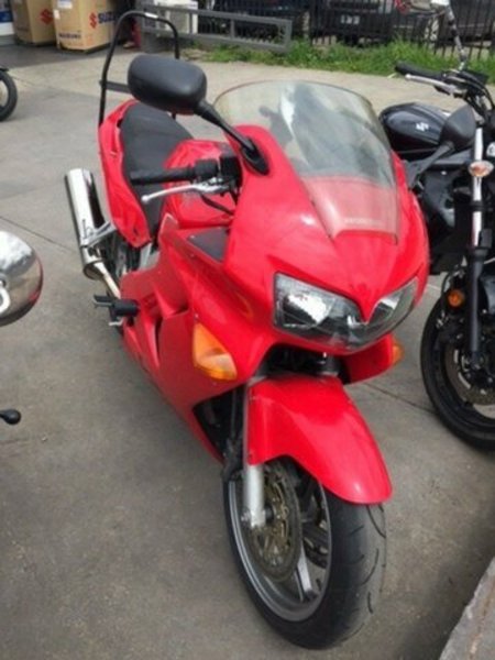 2001 HONDA VFR800