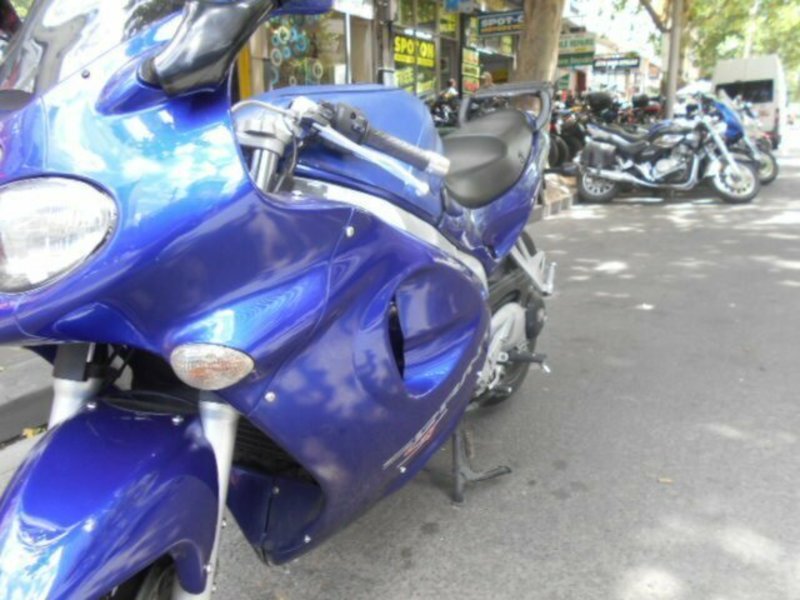 2000 TRIUMPH 955CC SPRINT ST