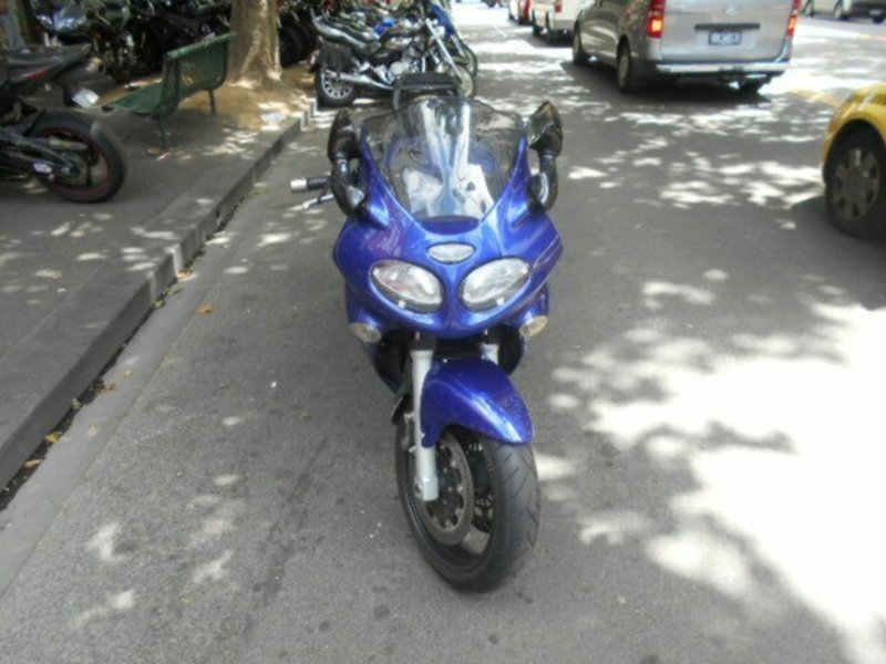 2000 TRIUMPH 955CC SPRINT ST