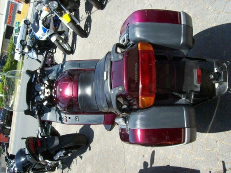 1998 HONDA 1100CC ST1100