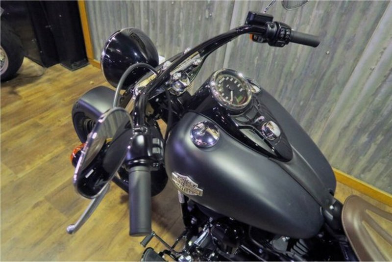 2017 HARLEY-DAVIDSON 1700CC FLS SOFTAIL SLIM MY17