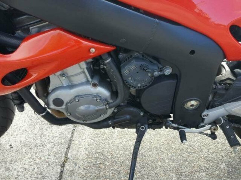 2000 TRIUMPH Sprint RS 955i