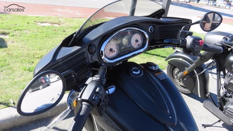 2017 INDIAN CHIEFTAIN DARK HORSE