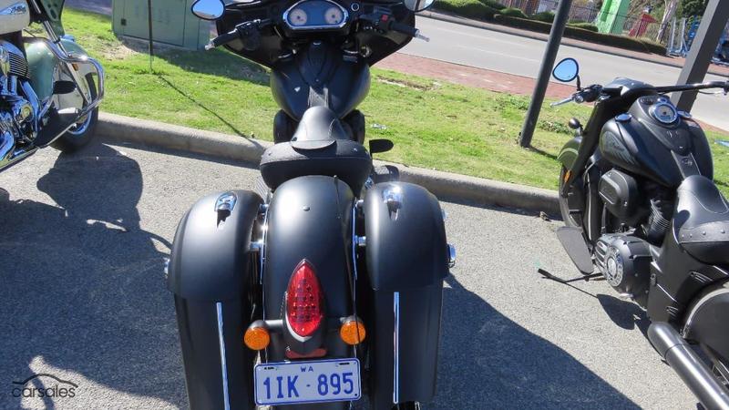 2017 INDIAN CHIEFTAIN DARK HORSE