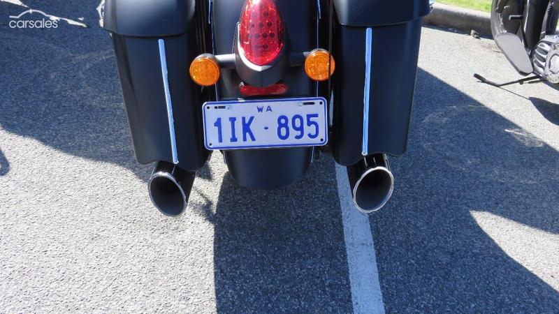 2017 INDIAN CHIEFTAIN DARK HORSE
