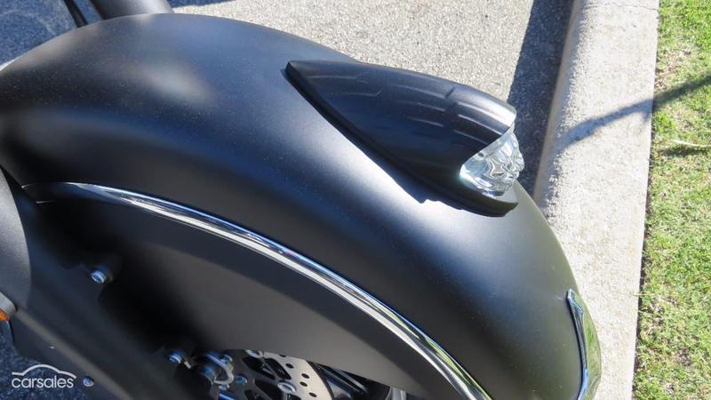 2017 INDIAN CHIEFTAIN DARK HORSE