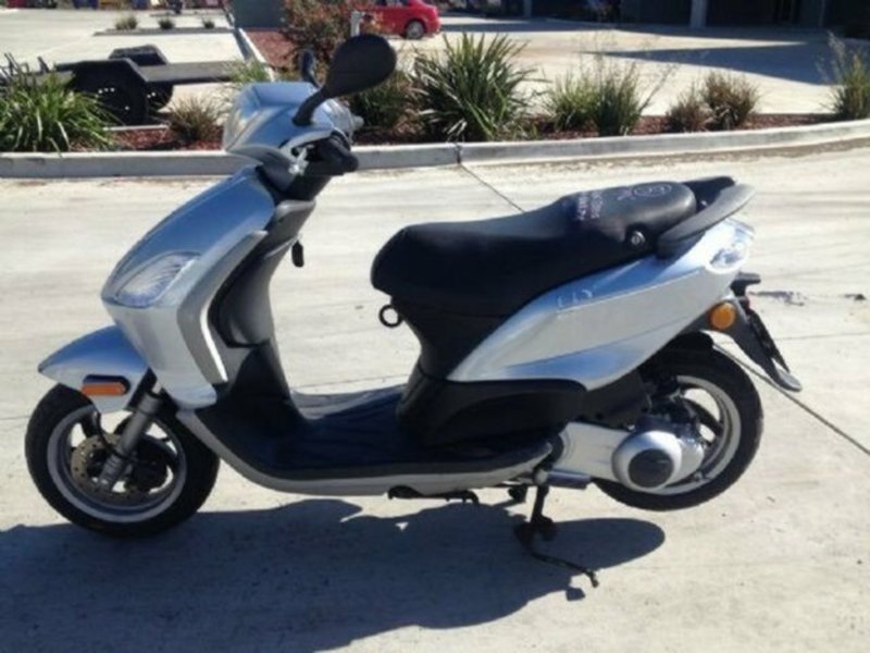 2010 PIAGGIO FLY 150 DAMAGED