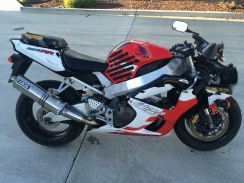 2000 HONDA CBR929 DAMAGED