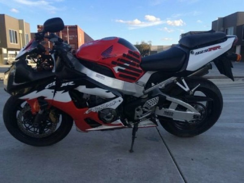 2000 HONDA CBR929 DAMAGED