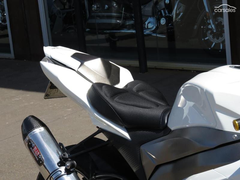 2010 SUZUKI GSX-R1000 25TH ANNIVERSARY EDITION