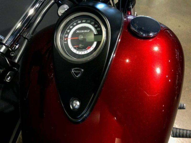 2017 TRIUMPH Thunderbird Storm (abs)