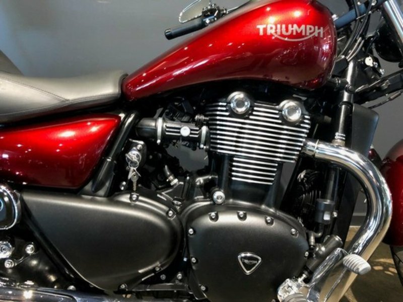 2017 TRIUMPH Thunderbird Storm (abs)
