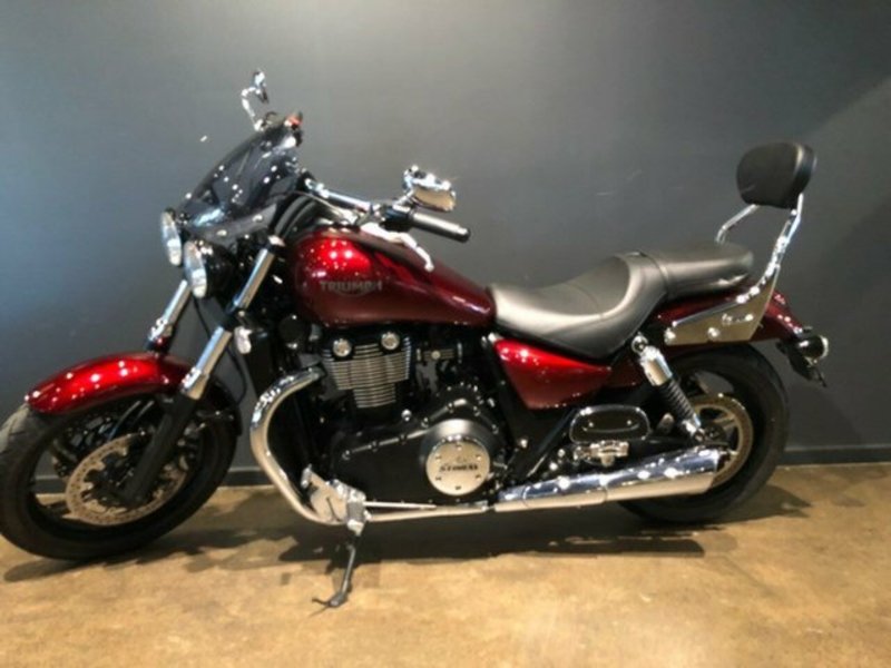 2017 TRIUMPH Thunderbird Storm (abs)