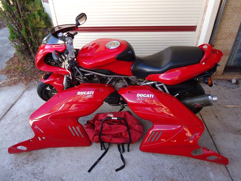 2000 DUCATI 900CC SS FAIRING