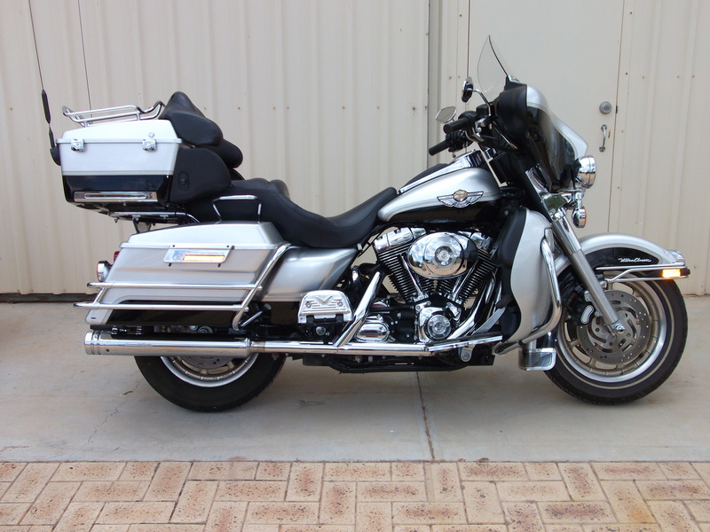 2003 HARLEY DAVIDSON 100th ANNIVERSARY ULTRA CLASSIC.