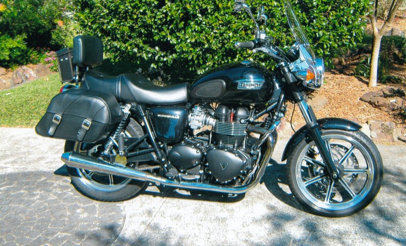 2012 TRIUMPH 865CC BONNEVILLE