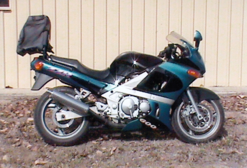 1993 KAWASAKI 600CC ZZ-R600 (ZX600)
