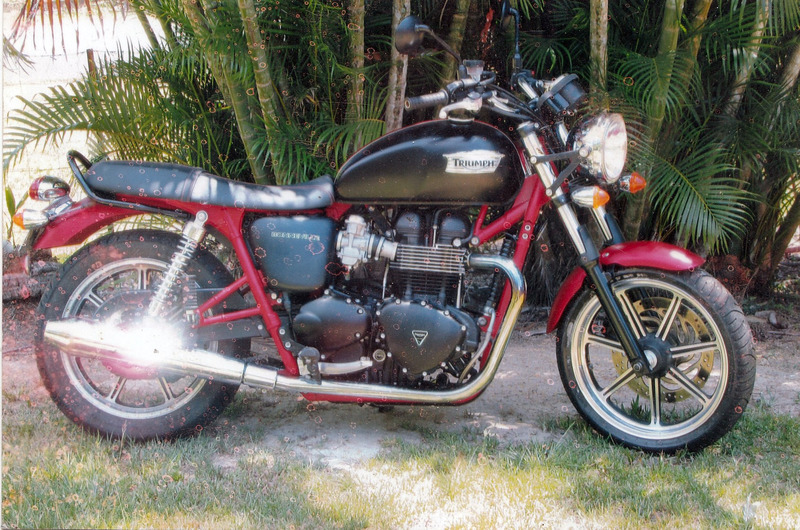 2013 TRIUMPH 865CC BONNEVILLE SE MY13