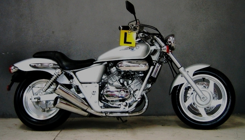 1995 HONDA VT 240 CUSTOM (141-3)