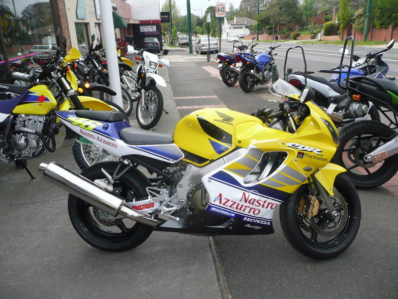 2001 HONDA CBR 600F HG943