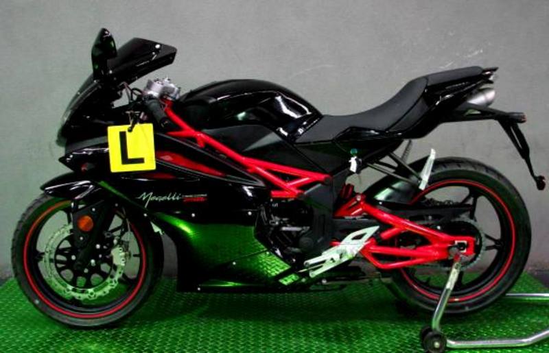 2012 MEGELLI 250 R S162 (70-5)