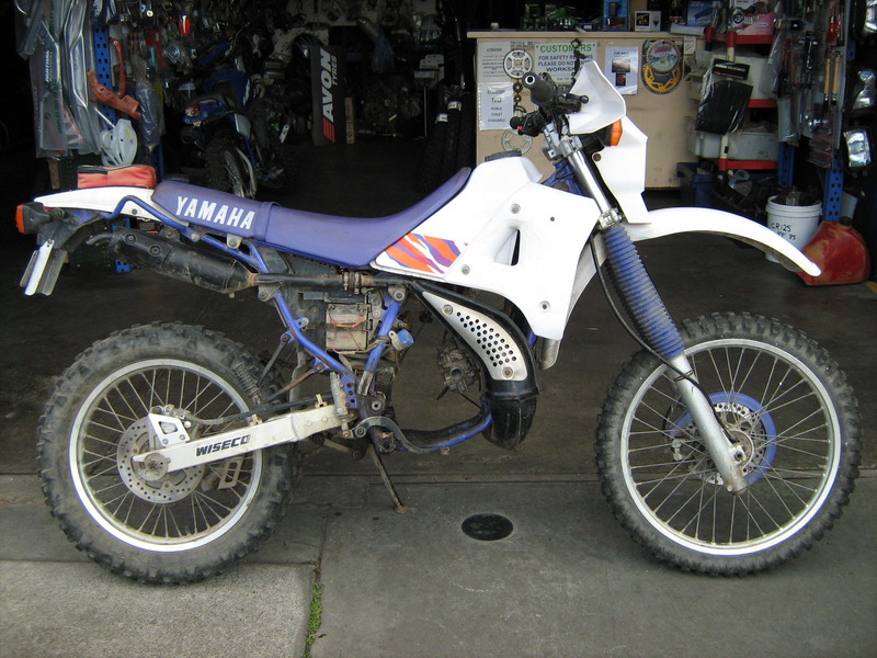 1994 YAMAHA 200CC DT200R
