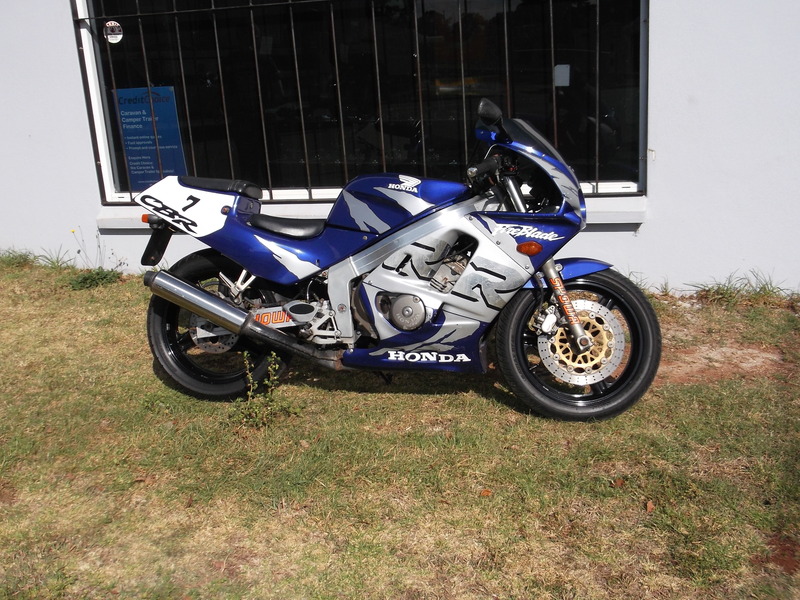 2001 HONDA 250CC FIREBLADE 1513