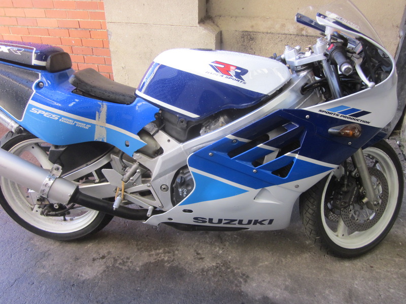 1990 SUZUKI 250CC GSX250F (ACROSS)