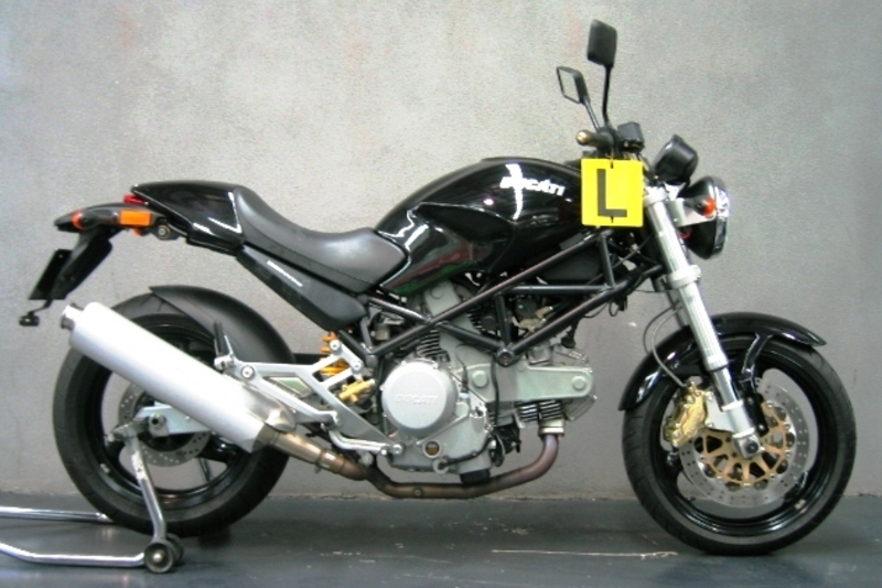 2004 DUCATI M4 MONSTER 400 8117 (120-4)
