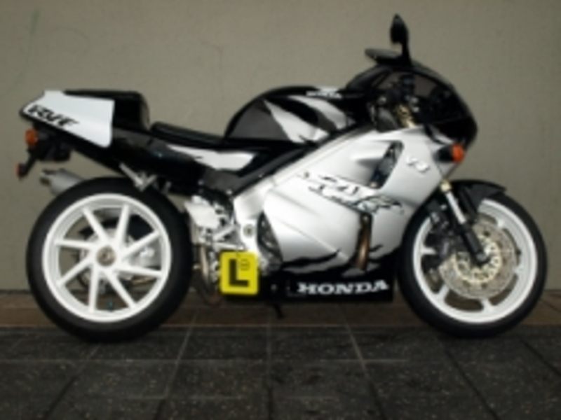 HONDA RVF 400