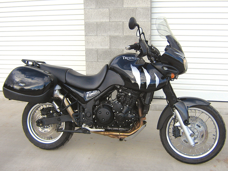 2002 TRIUMPH TIGER 955i