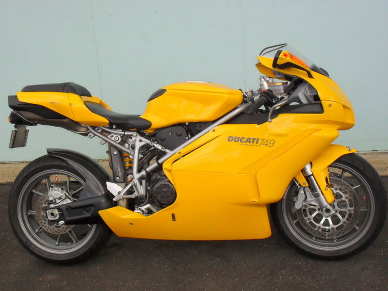 2005 DUCATI 749 MY05
