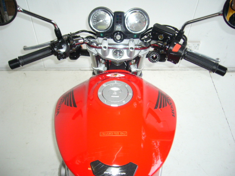 2002 HONDA CB 900F HORNET 2