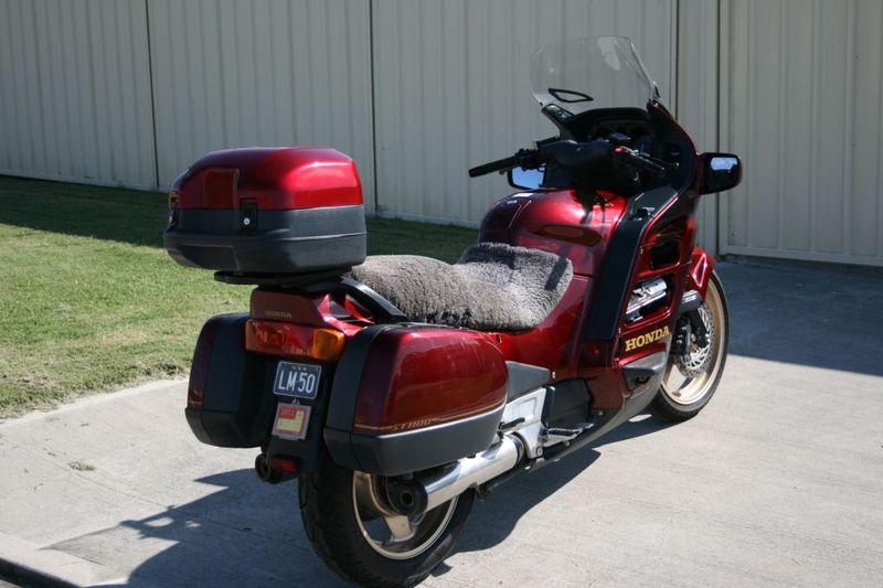 2000 HONDA 1100CC ST1100A