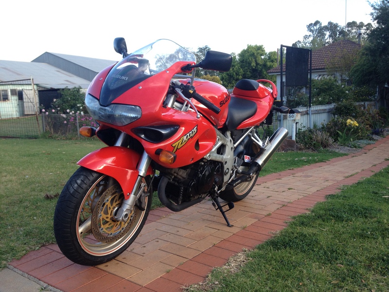 1998 SUZUKI 1000CC TL1000S