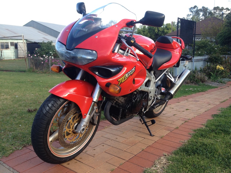 1998 SUZUKI 1000CC TL1000S