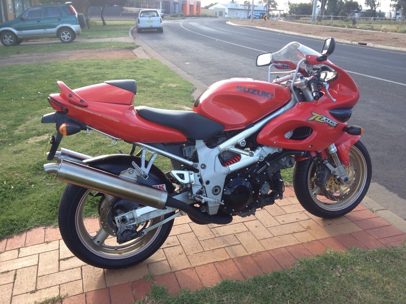 1998 SUZUKI 1000CC TL1000S