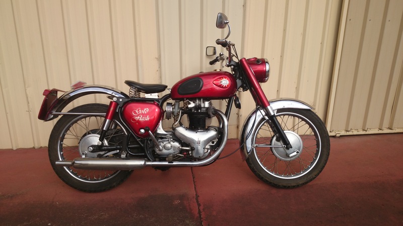 1960 BSA 650CC 10 GOLDEN FLASH A