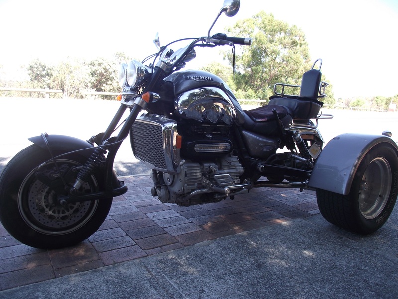 2005 TRIUMPH 2300CC ROCKET III MY05