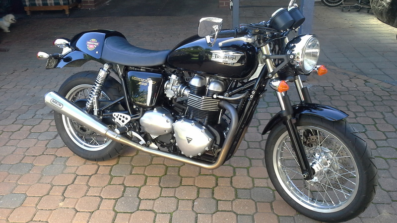 2011 TRIUMPH 865CC THRUXTON 900 MY10