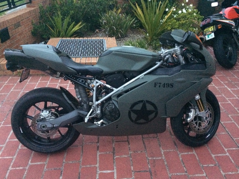 2004 DUCATI 750CC 749s MY04