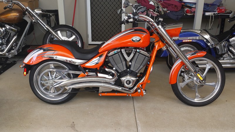 2009 VICTORY 1700CC V-SERIES VISION STREET PREMIUM