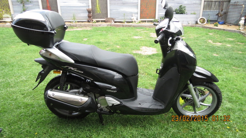 2011 HONDA 300CC SH300i 9