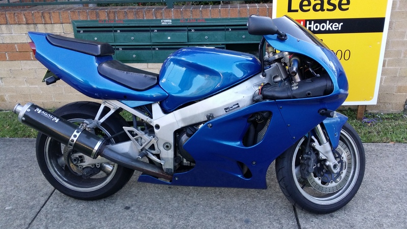 1997 KAWASAKI 750CC ZX-7R (ZX 750 NINJA)