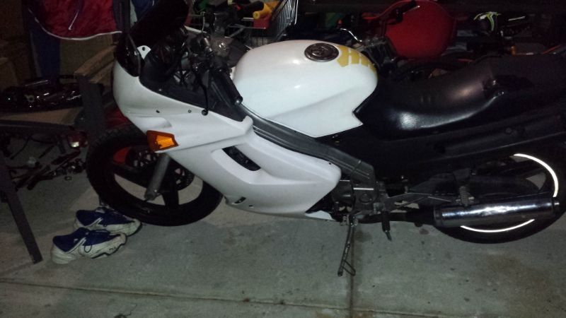 1996 KAWASAKI 250CC ZZ-R250 (EX250)