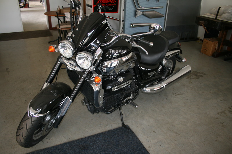 2010 TRIUMPH 2300CC ROCKET III ROADSTER MY10