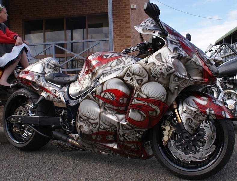 2004 SUZUKI 1300CC GSX1300R (HAYABUSA) K5
