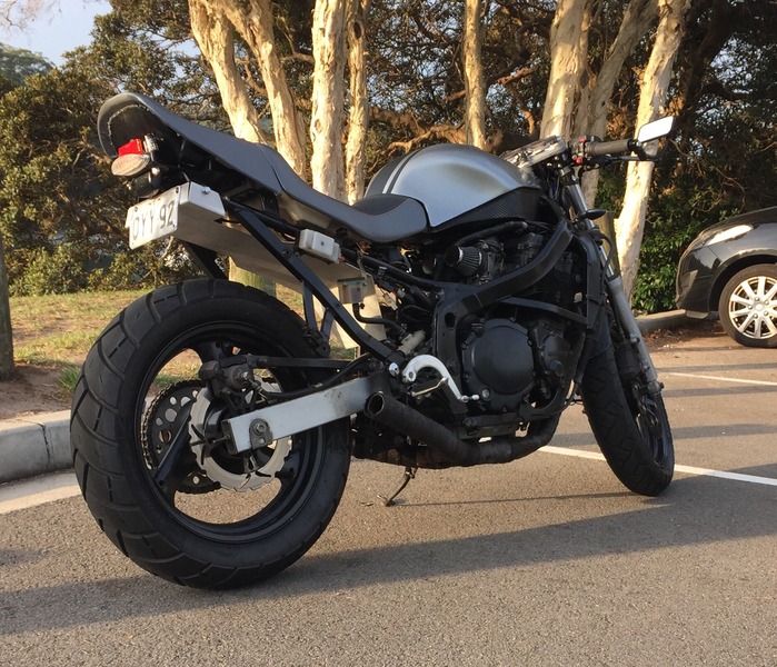 1990 SUZUKI 600CC GSX600F