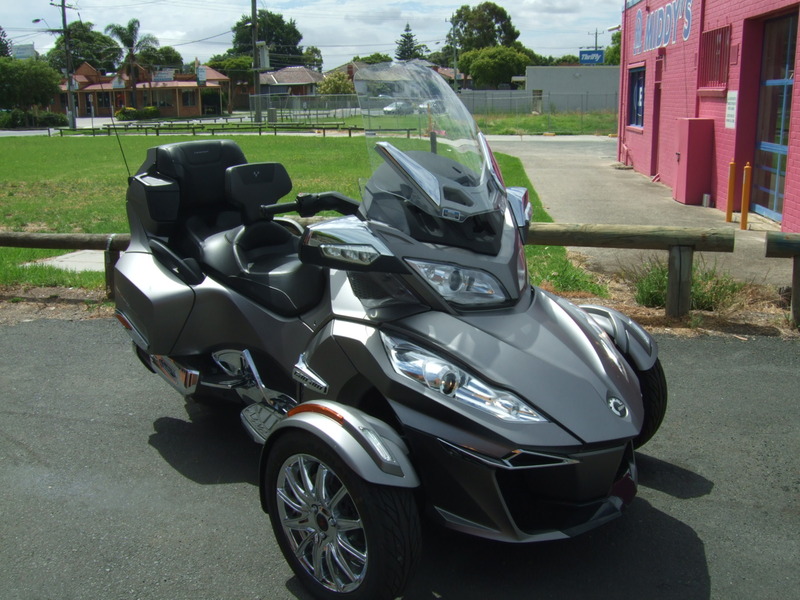 2014 CAN-AM SPYDER LIMITED