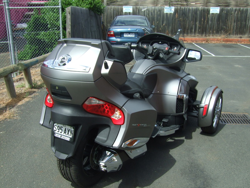 2014 CAN-AM SPYDER LIMITED